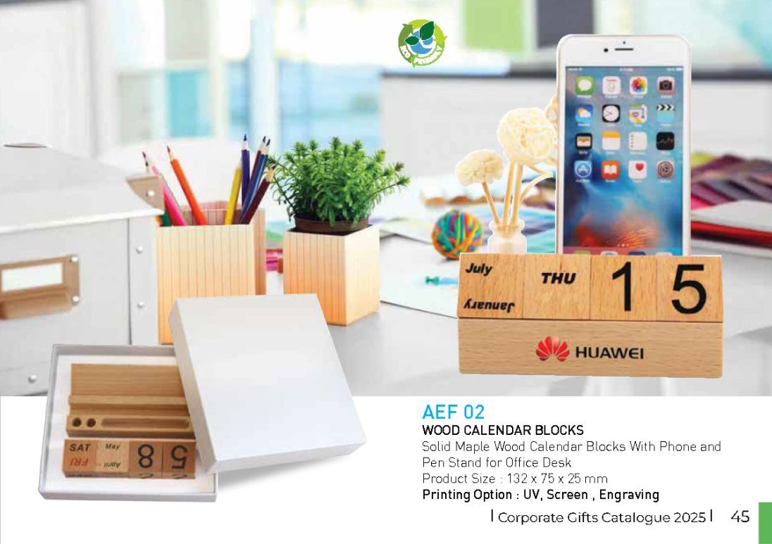 Wooden Desktop calendar