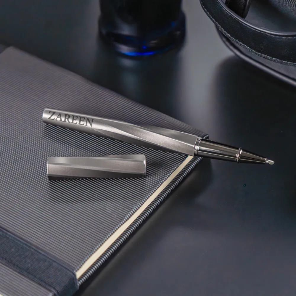 Metal pen