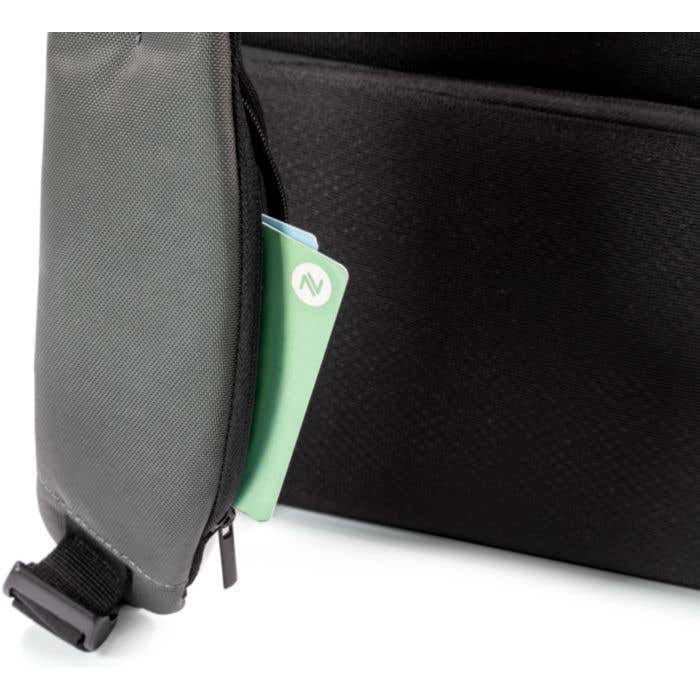 BrandCharger Virtuo Apex Is a Sustainable Backpack Designed