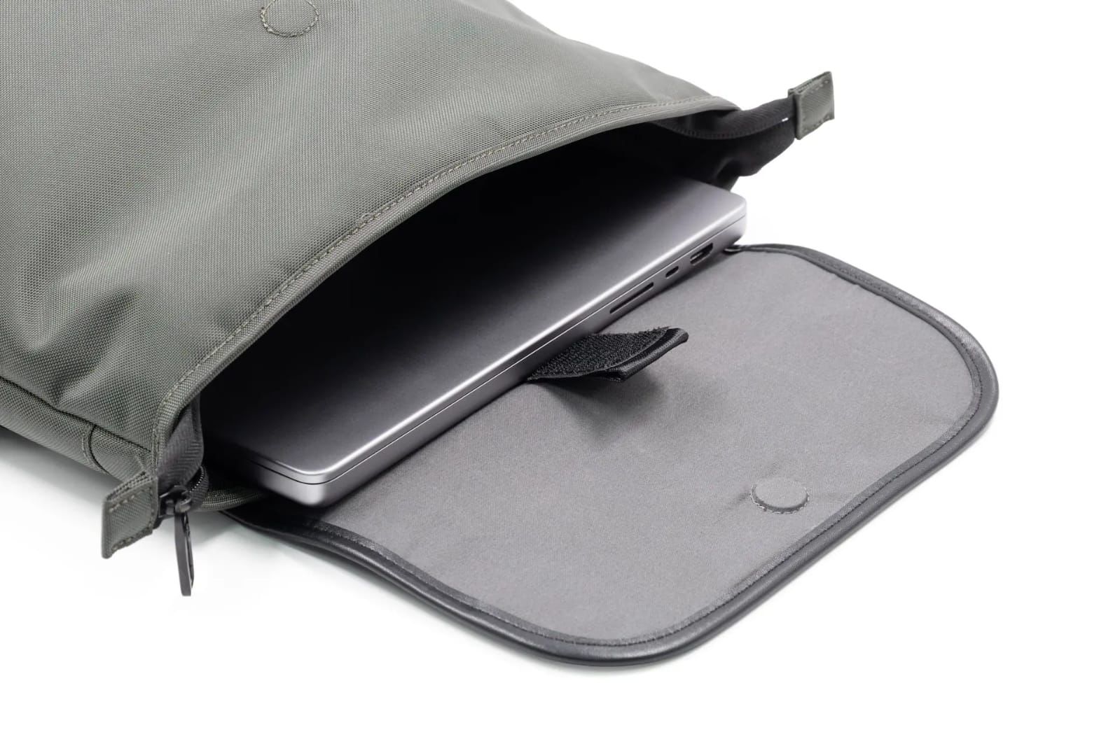Brandcharger Virtuo AER, a Versatile Messenger Backpack