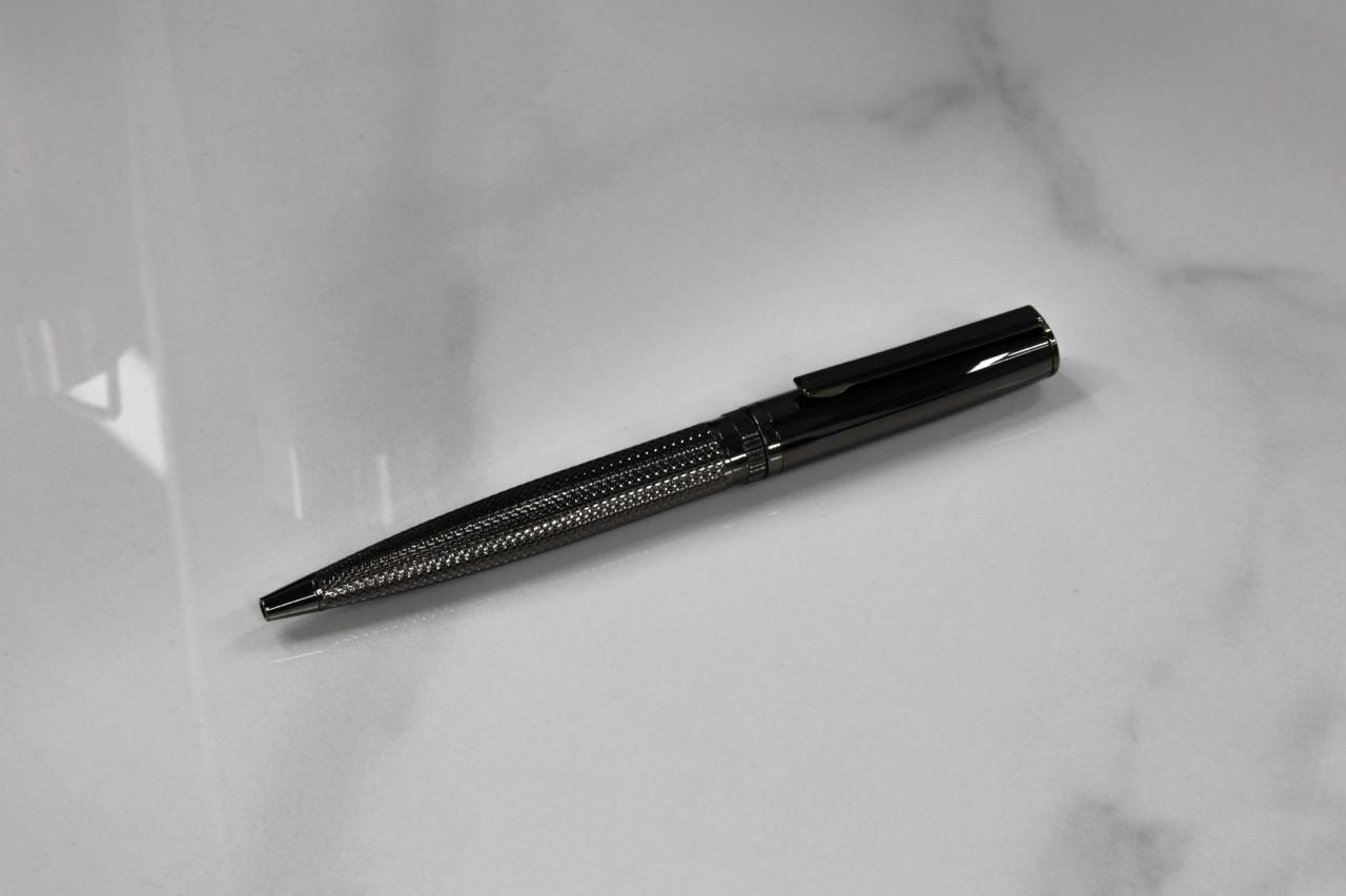 A BrandCharger Furtif Éclat Ballpoint Pen
