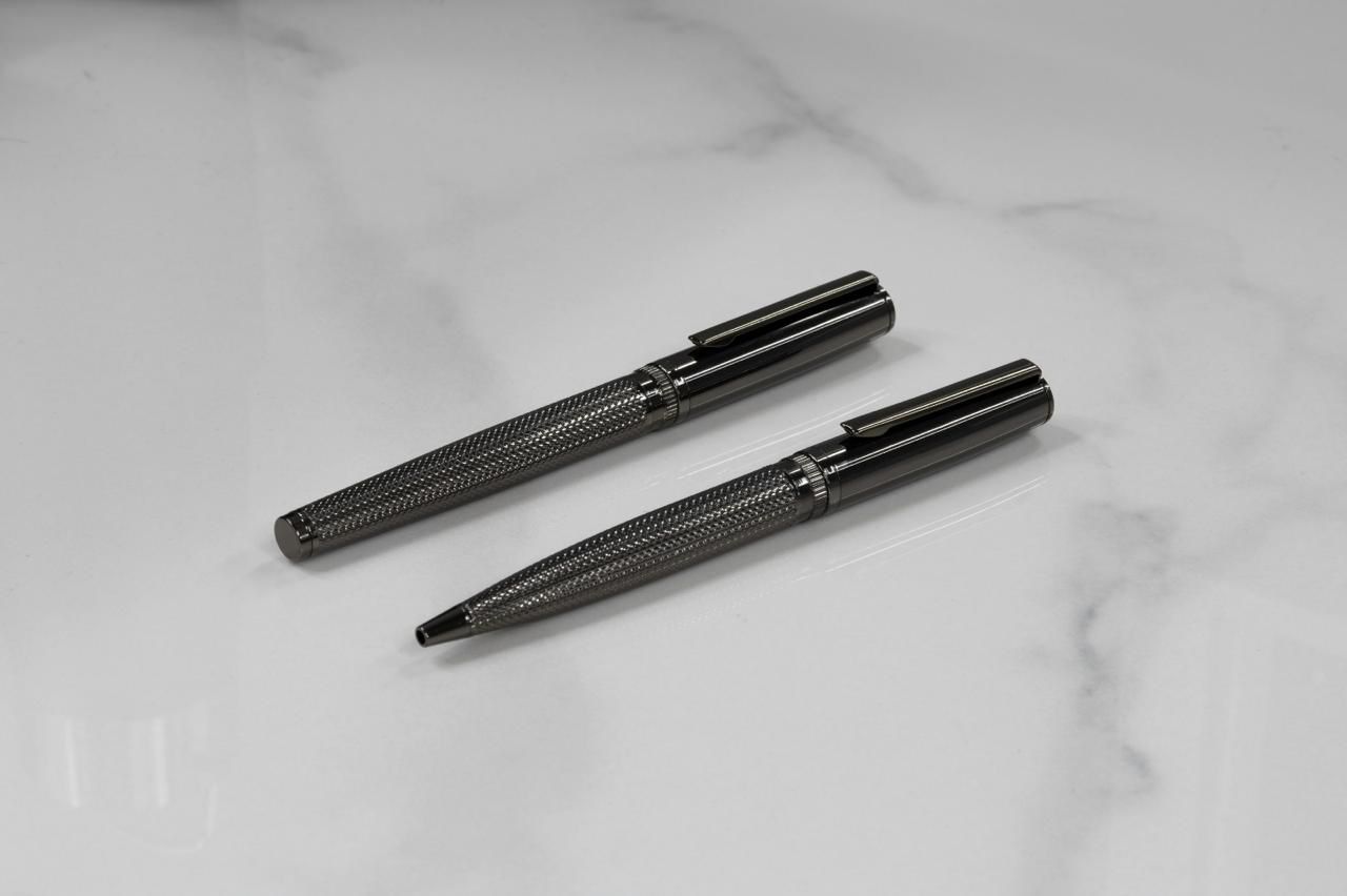 A BrandCharger Furtif Éclat Ballpoint Pen