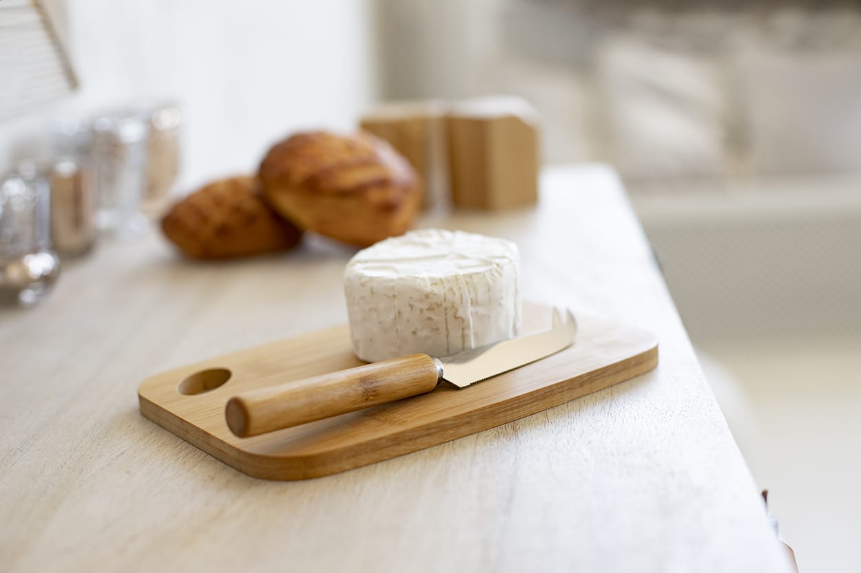 Bamboo Cheese Service Set, Featuring a Natural Bamboo