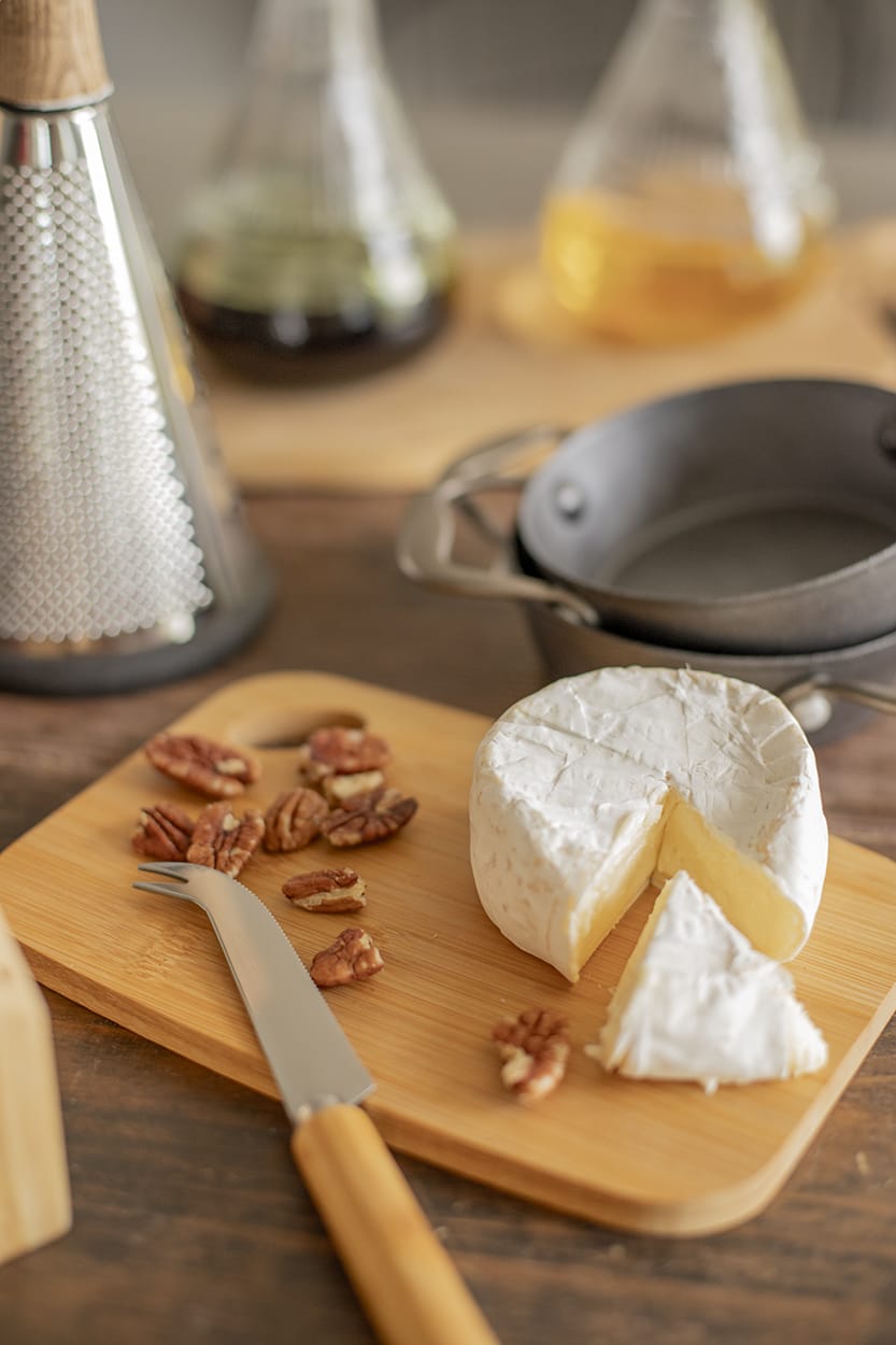 Bamboo Cheese Service Set, Featuring a Natural Bamboo
