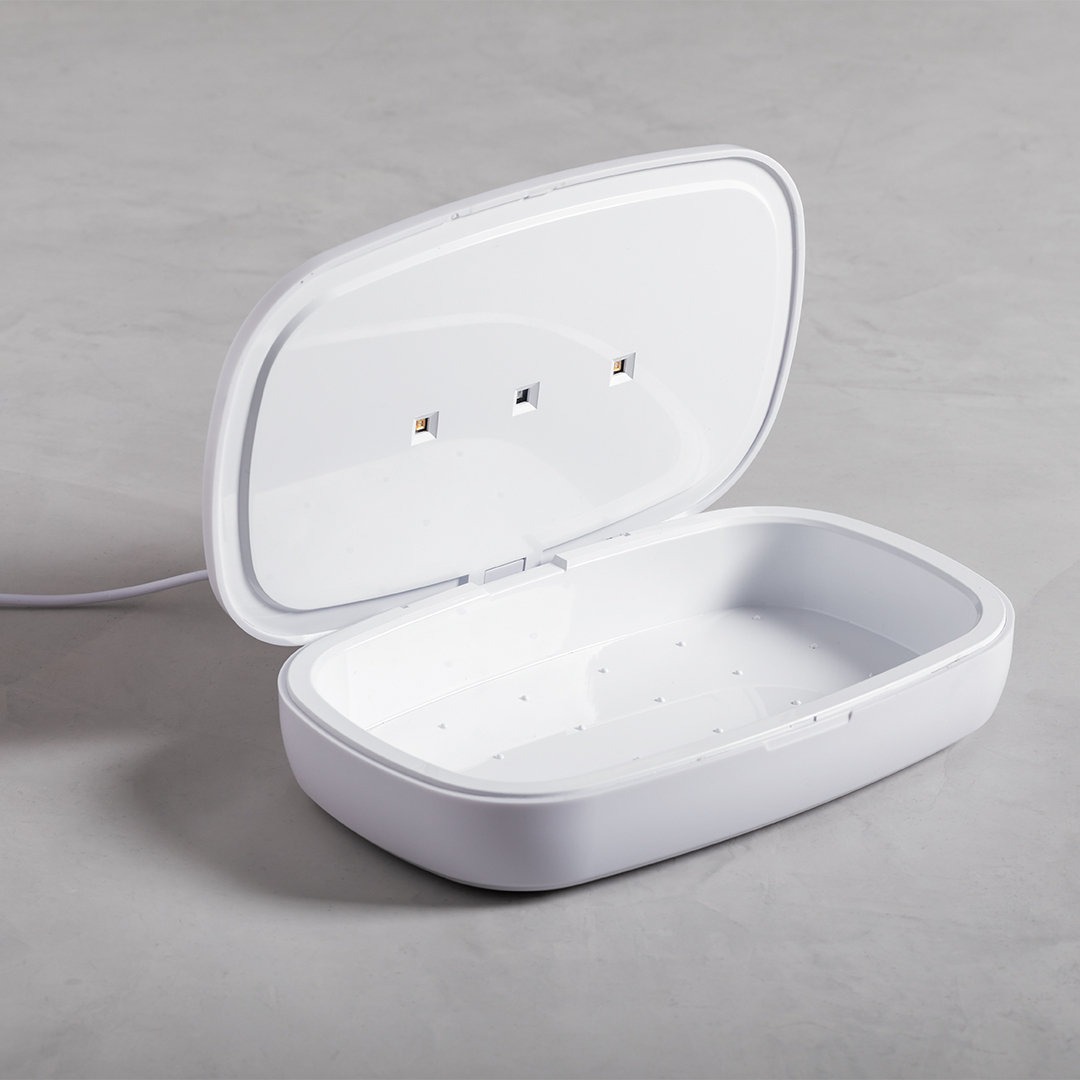 Halby UV Sterilizer Charger Is a White Box Designed