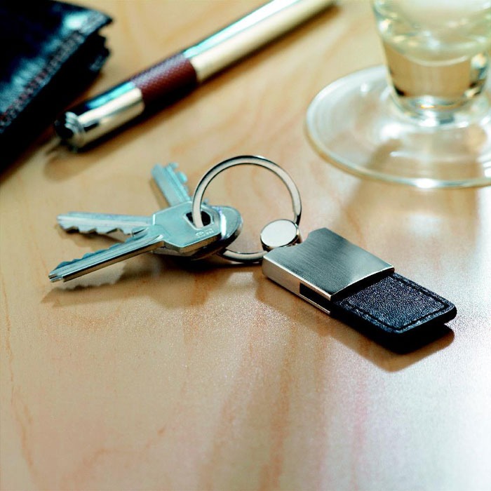 Columbus PU Leather and Metal Key Ring, Featuring a Brushed