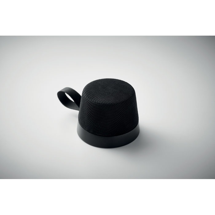 Escuche MO2648 wireless speaker featuring a magnetic base