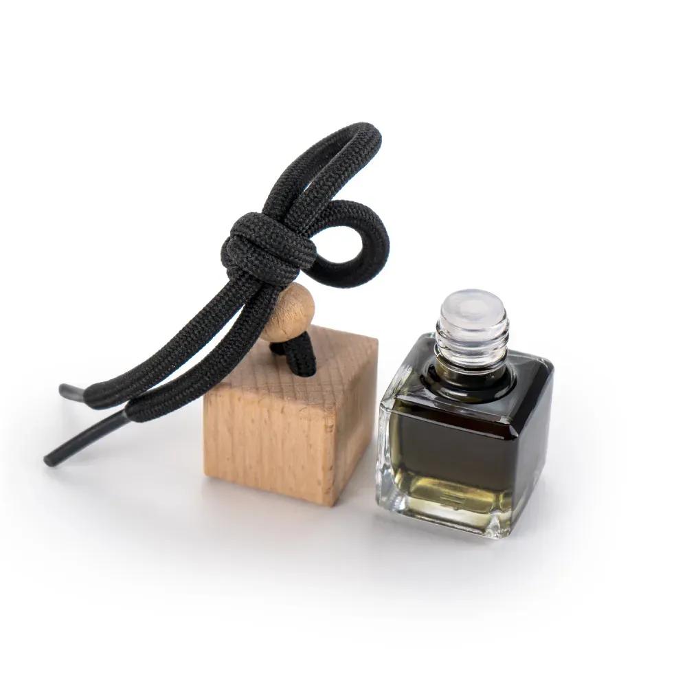 معطر سيارة معلق بغطاء خيزران - عطر بلاك آيس