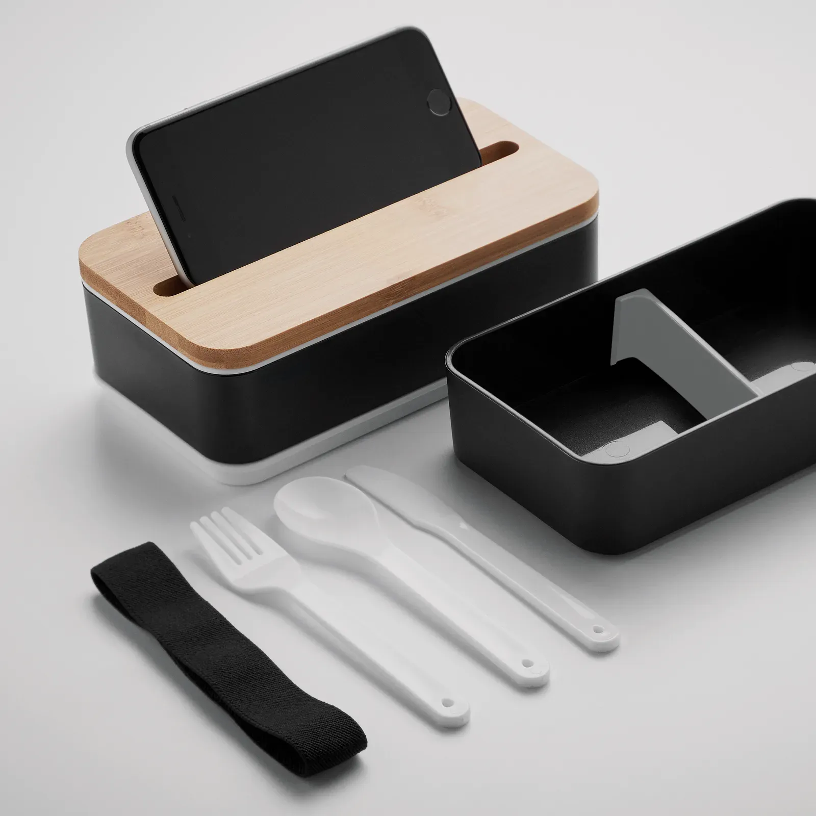 Wint – PP Two-Tier Lunch Box with Removable Divider and 3 Cutlery Utensils with Attachable Polyester Band with Bamboo Lid — Black