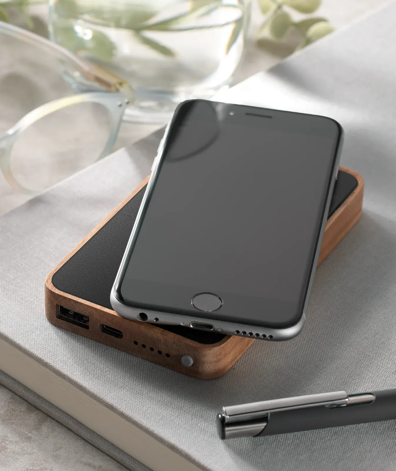 Acapow 15W Wireless Charging Power Bank 4000mAh – Acacia Wood Casing — Black