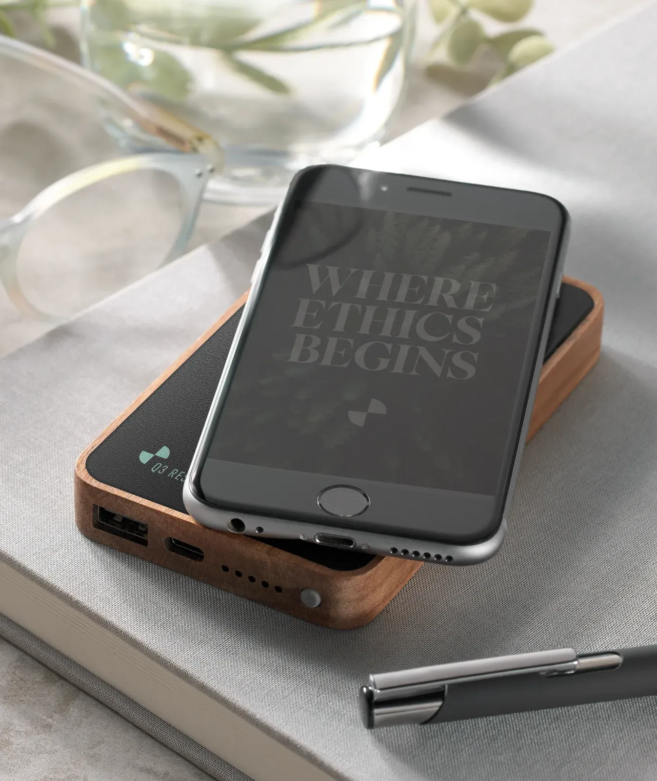 Acapow 15W Wireless Charging Power Bank 4000mAh – Acacia Wood Casing — Black