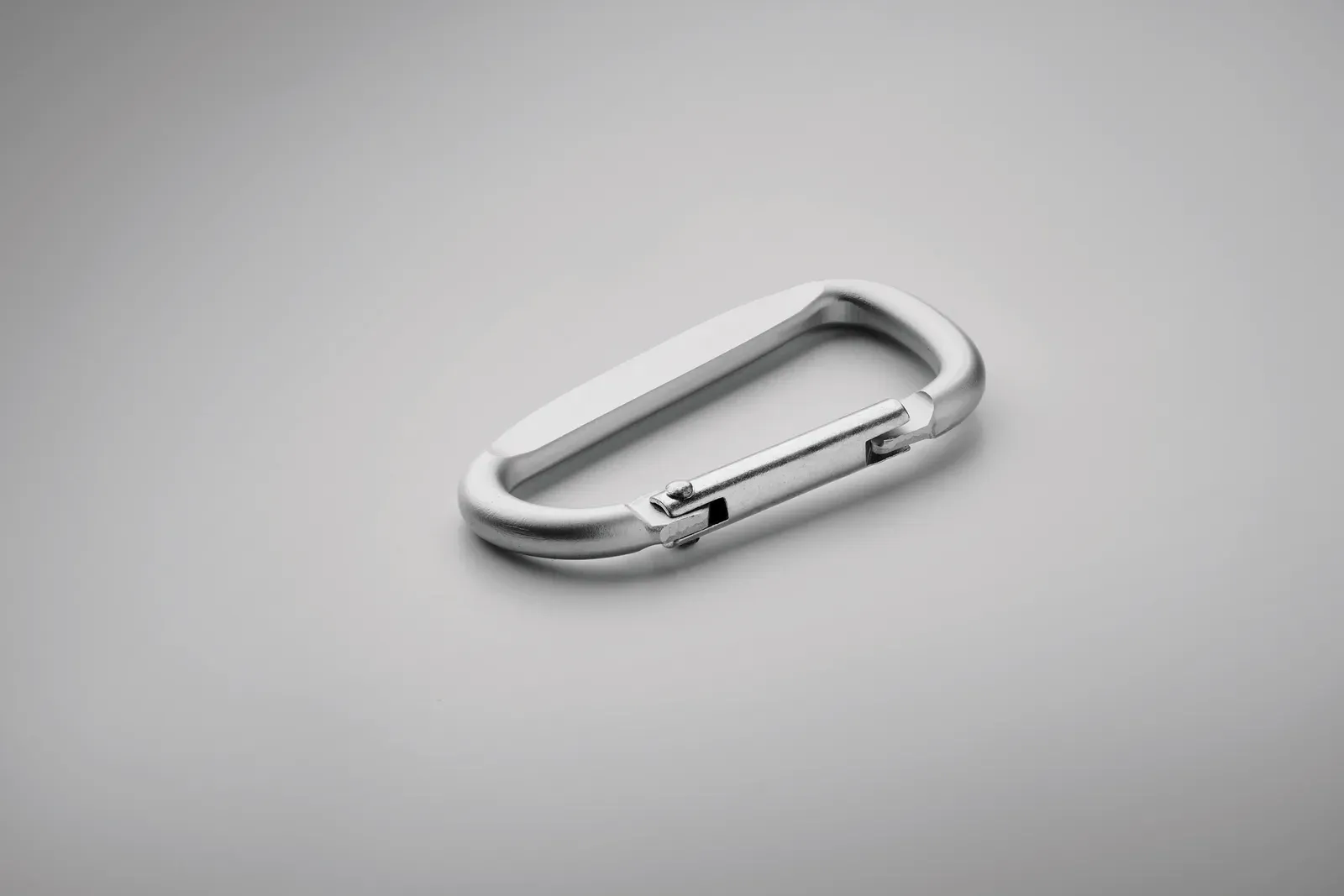Gancho – Carabiner Snap Clip in Aluminium to Hang Your, Bottle Bag or Keys — Matt Silver