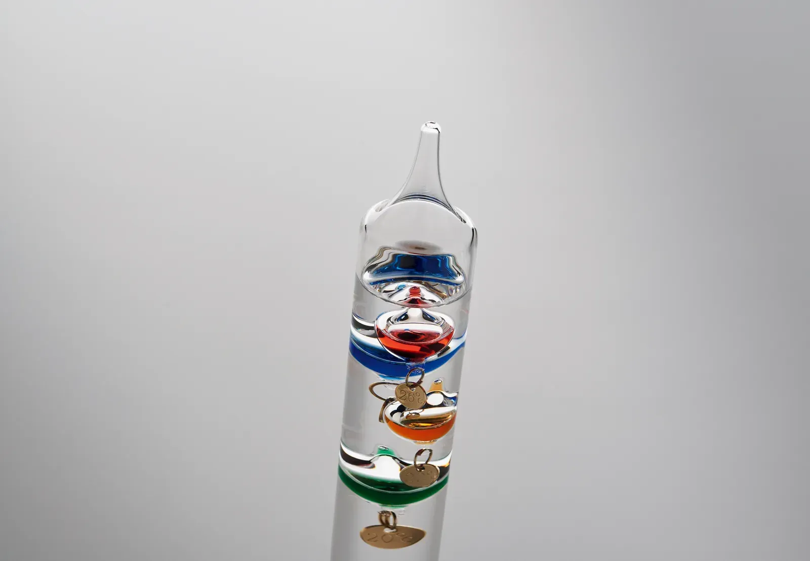 Gali Galileo Thermometer – Five Floating Colour Globes, Wooden Base — Transparent
