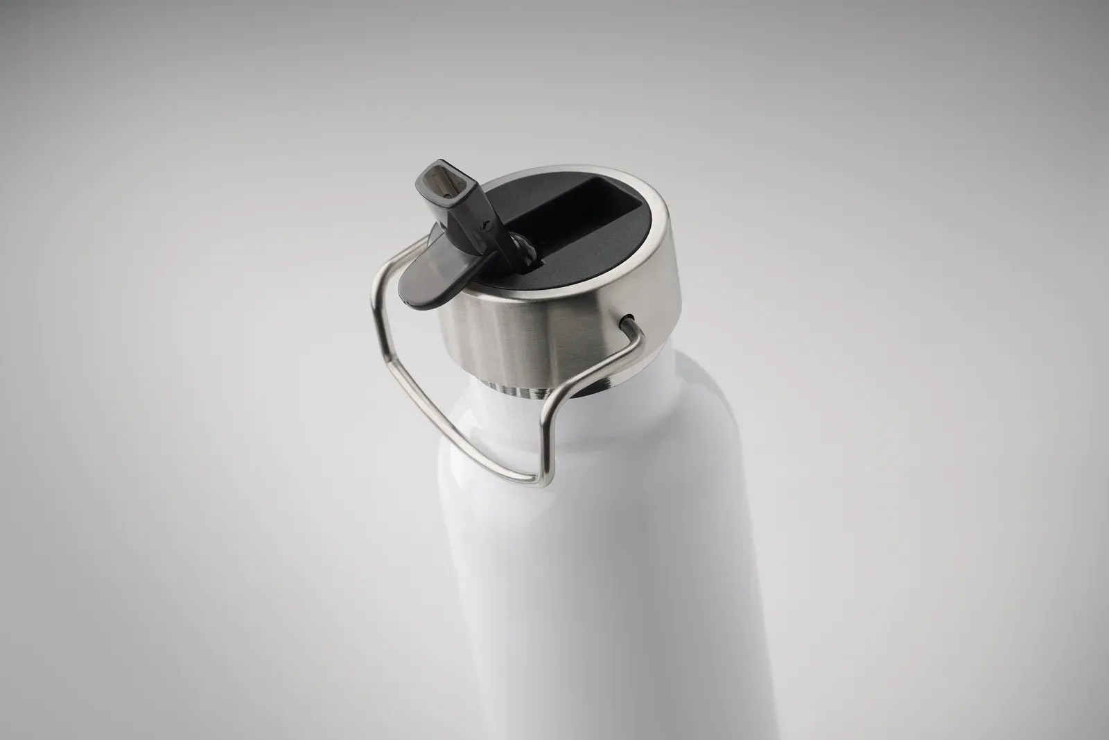 Riflow – Double Wall Vacuum Insulating Bottle in Recycled Stainless Steel — White
