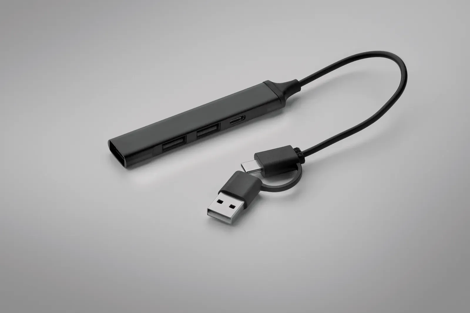 Current 4-Port Recycled Aluminium USB Hub – USB-A & Type-C — Black