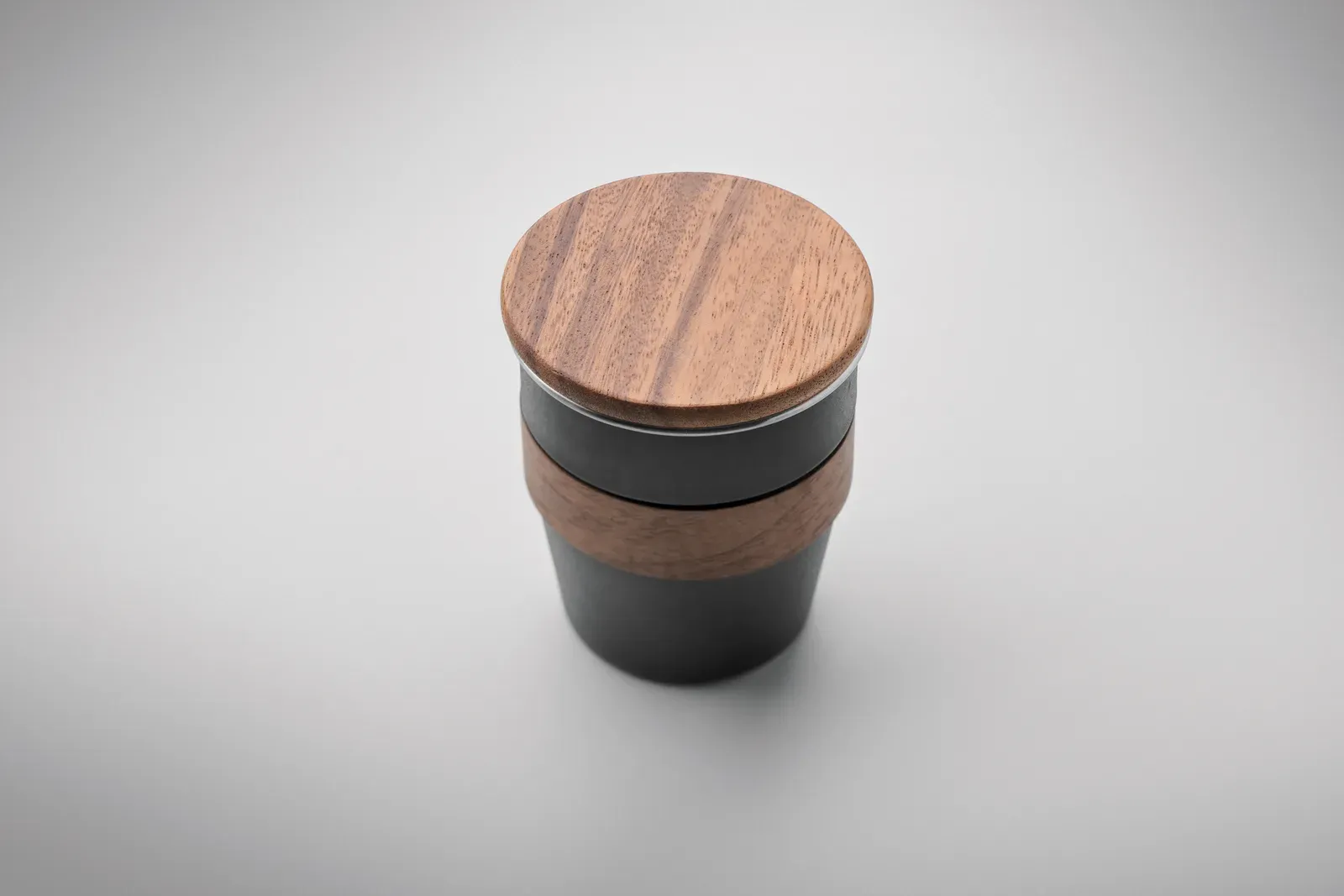 Walnut – Single Wall Tumbler in Recycled Stainless Steel (90% Recycled Stainless Steel and 10% Stainless Steel) with Walnut — Black