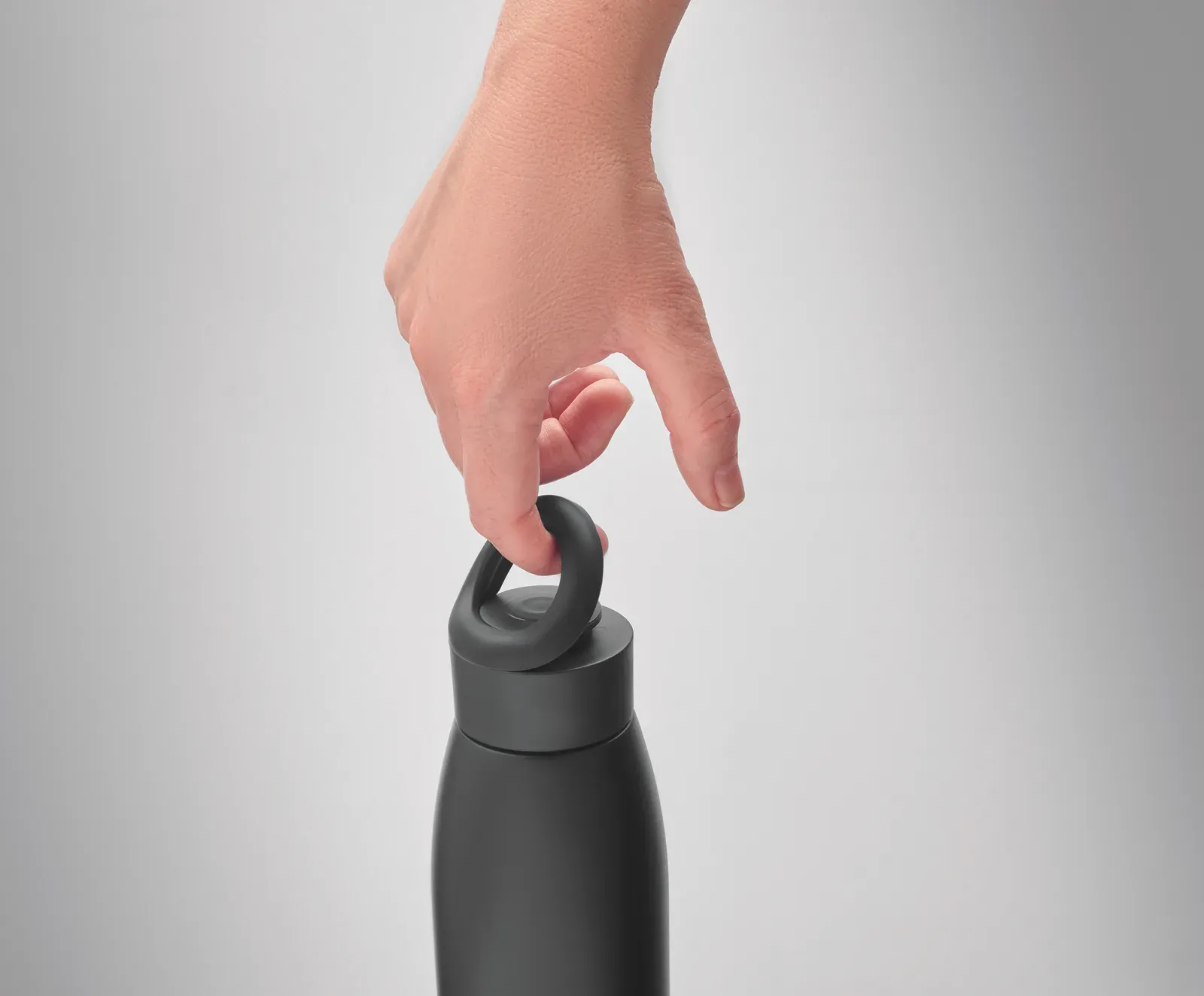 Calefrio – Double Wall Recycled Stainless Steel (90% Recycled Stainless Steel and 10% Stainless Steel) Bottle with Soft — Black