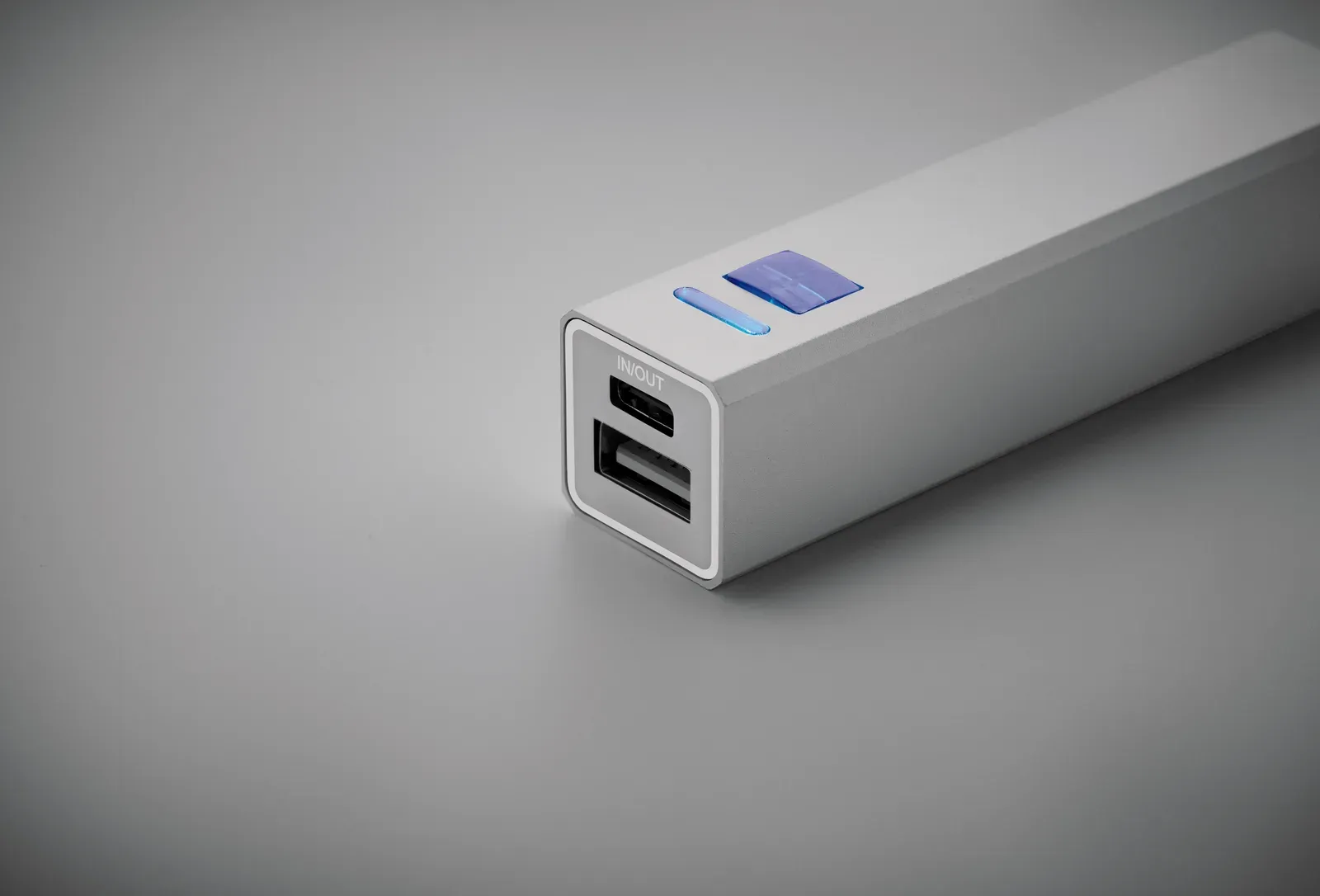 Poweraluc 2600mAh Power Bank – Recycled Aluminium Case — Matt Silver