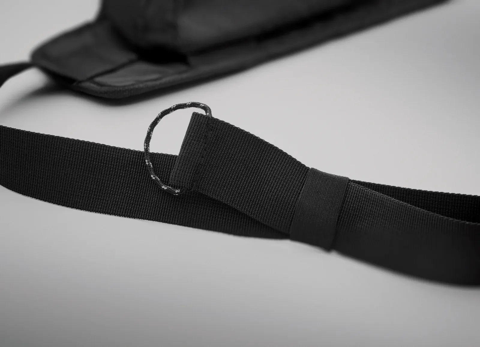 Polyester Waist Bag Nyko with Zippered Pocket 36X6.5X16 cm MO2392 — Black