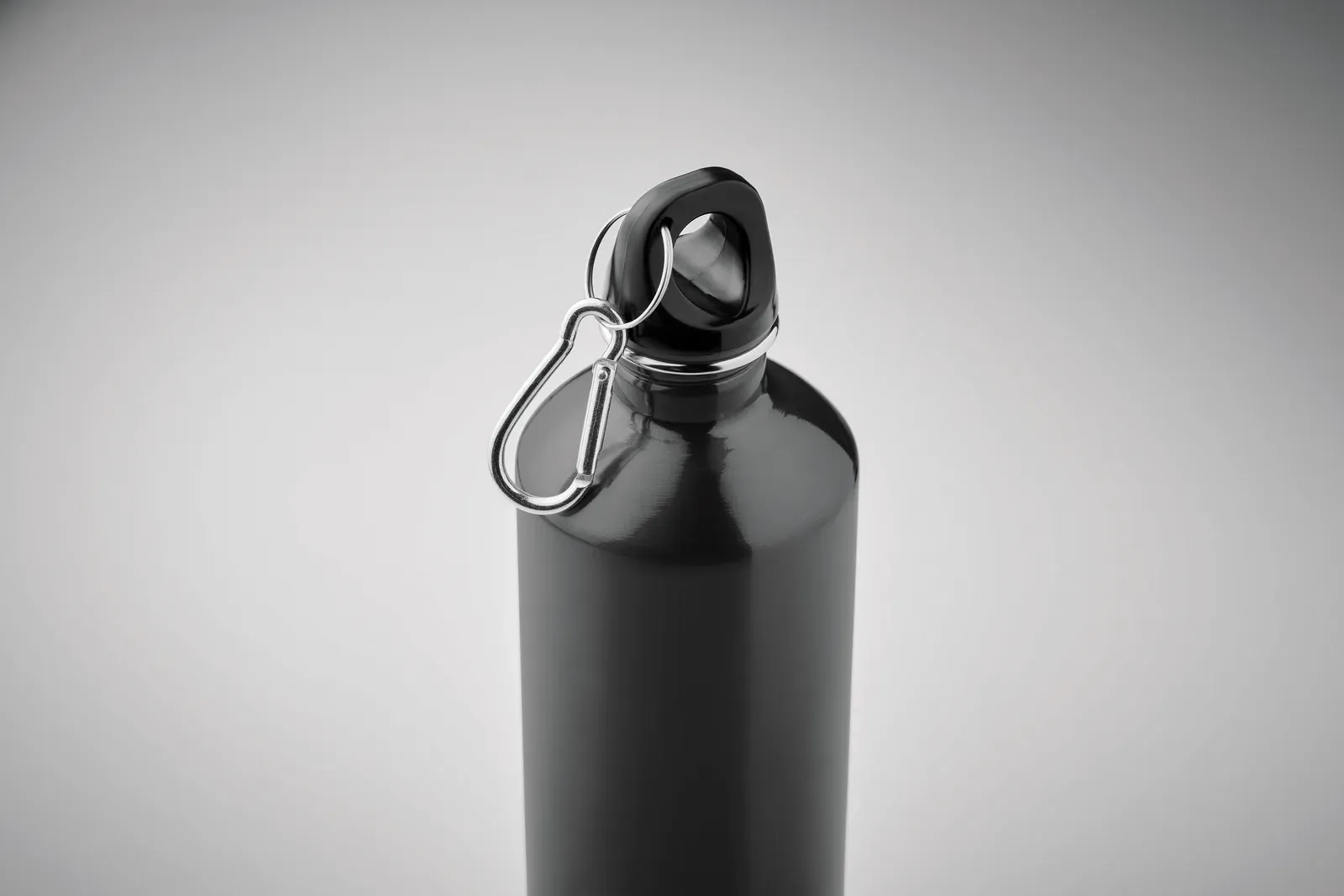 Rebig Moss – Single Wall Recycled Stainless Steel Bottle (90% Recycled Stainless Steel and 10% Stainless Steel) with Carabiner — Black