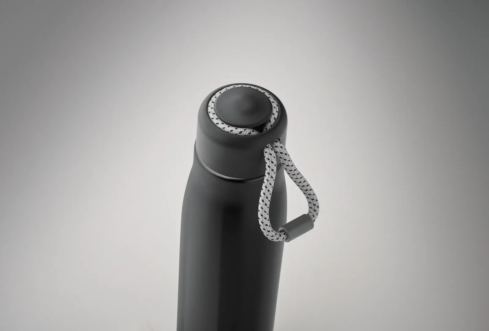 Cordle – Double Wall Recycled Stainless Steel Insulated Vacuum Bottle — Black
