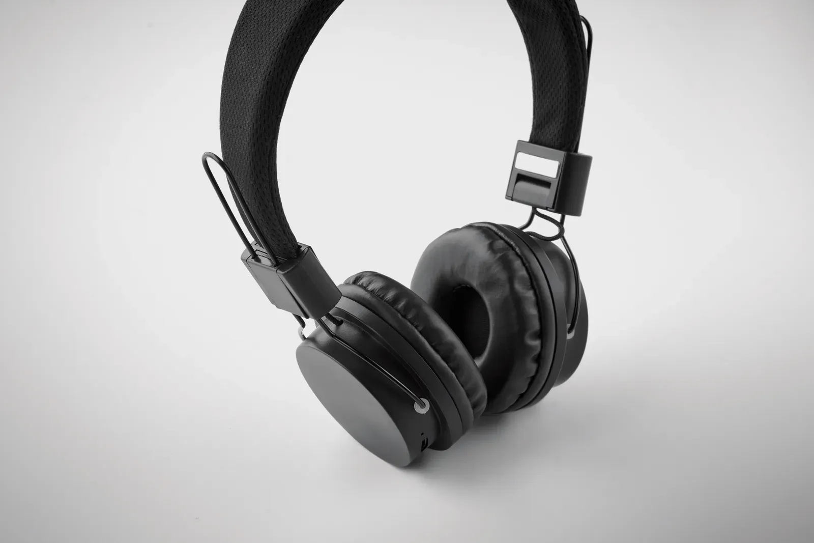 Tone 5.4 Wireless Foldable Headphones – 9h Playtime, Built-In Mic — Black