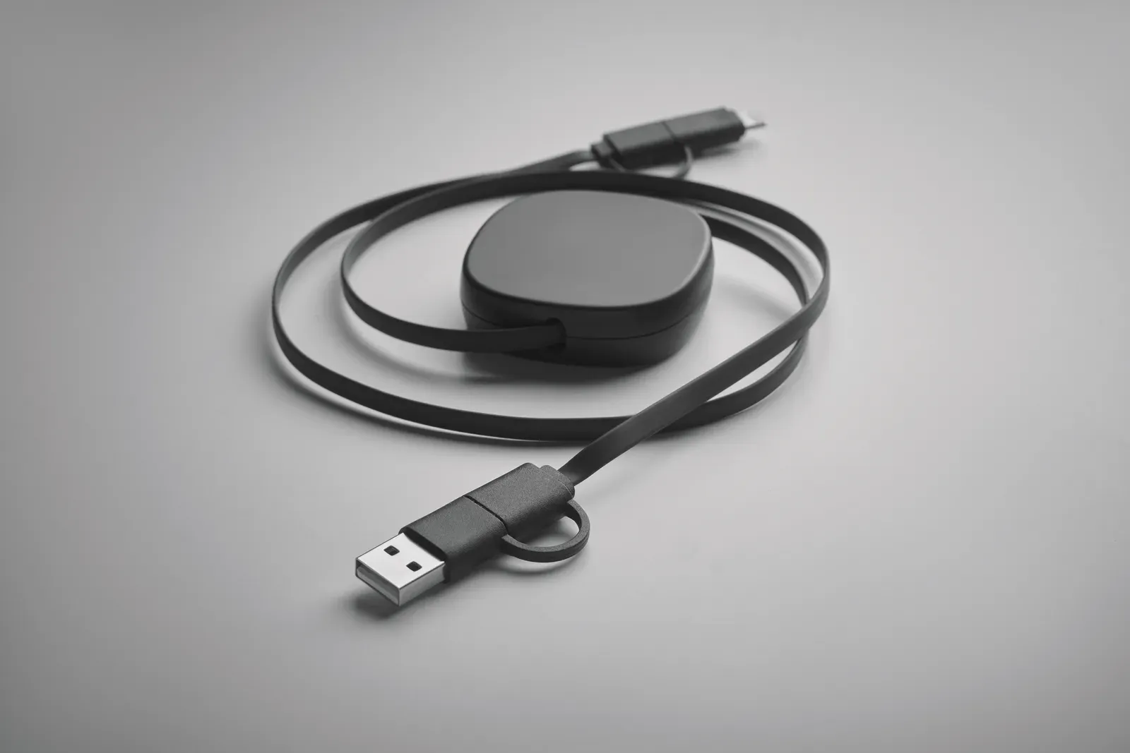Linea 60W Retractable Charging Cable – Recycled ABS — Black
