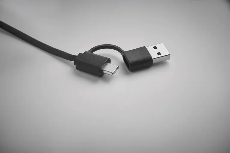 Linea 60W Retractable Charging Cable – Recycled ABS