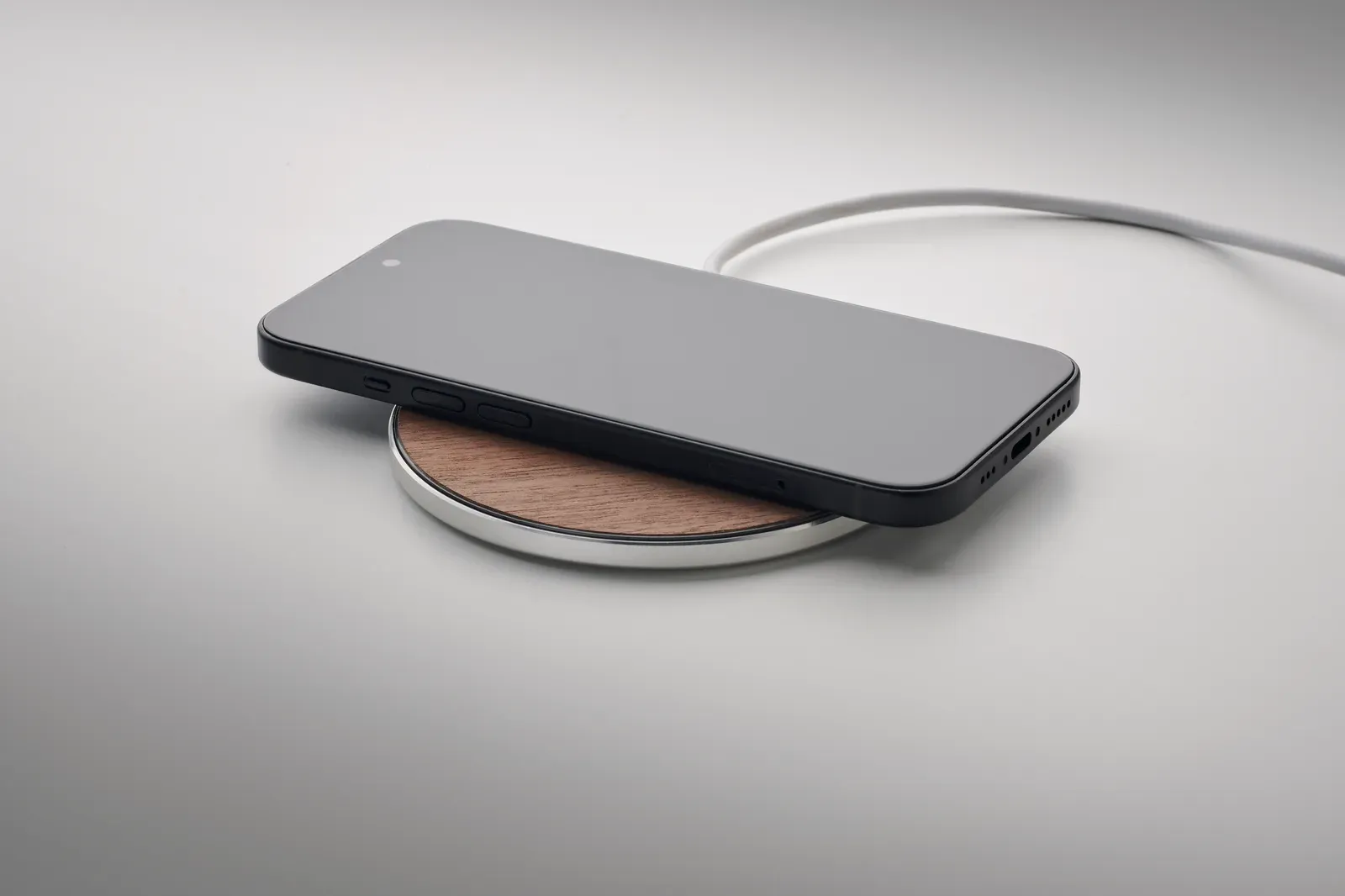 Neuz 15W Wireless Charger – Recycled Aluminium with Walnut Top — Wood