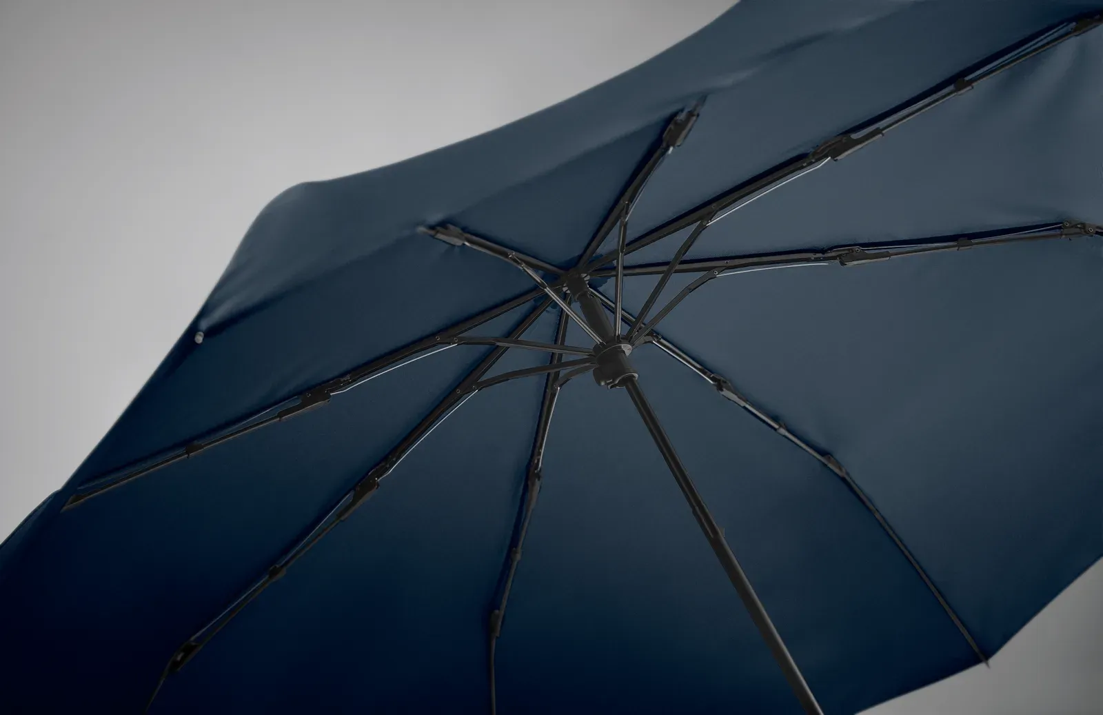 Seattle 21" 3-Fold Windproof Umbrella with Shopping Bag Pouch - RPET Pongee — Blue