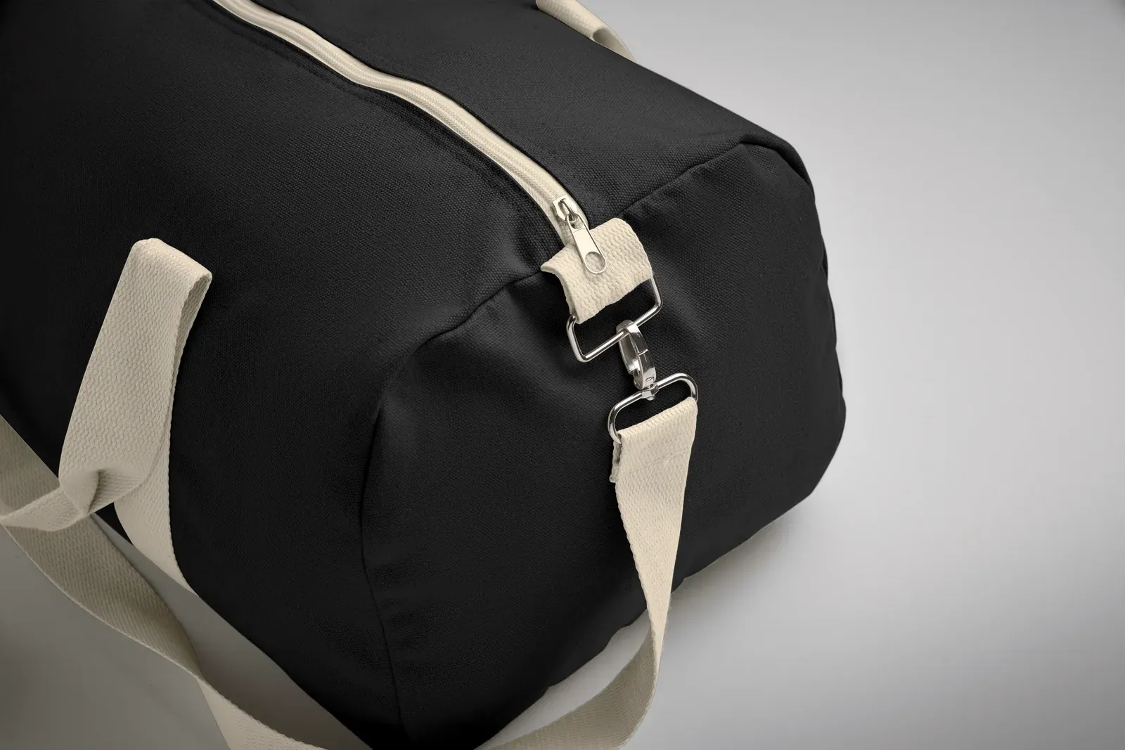 Recycled Cotton Duffle Bag Maldi with Adjustable Strap 49X26X24 cm — Black