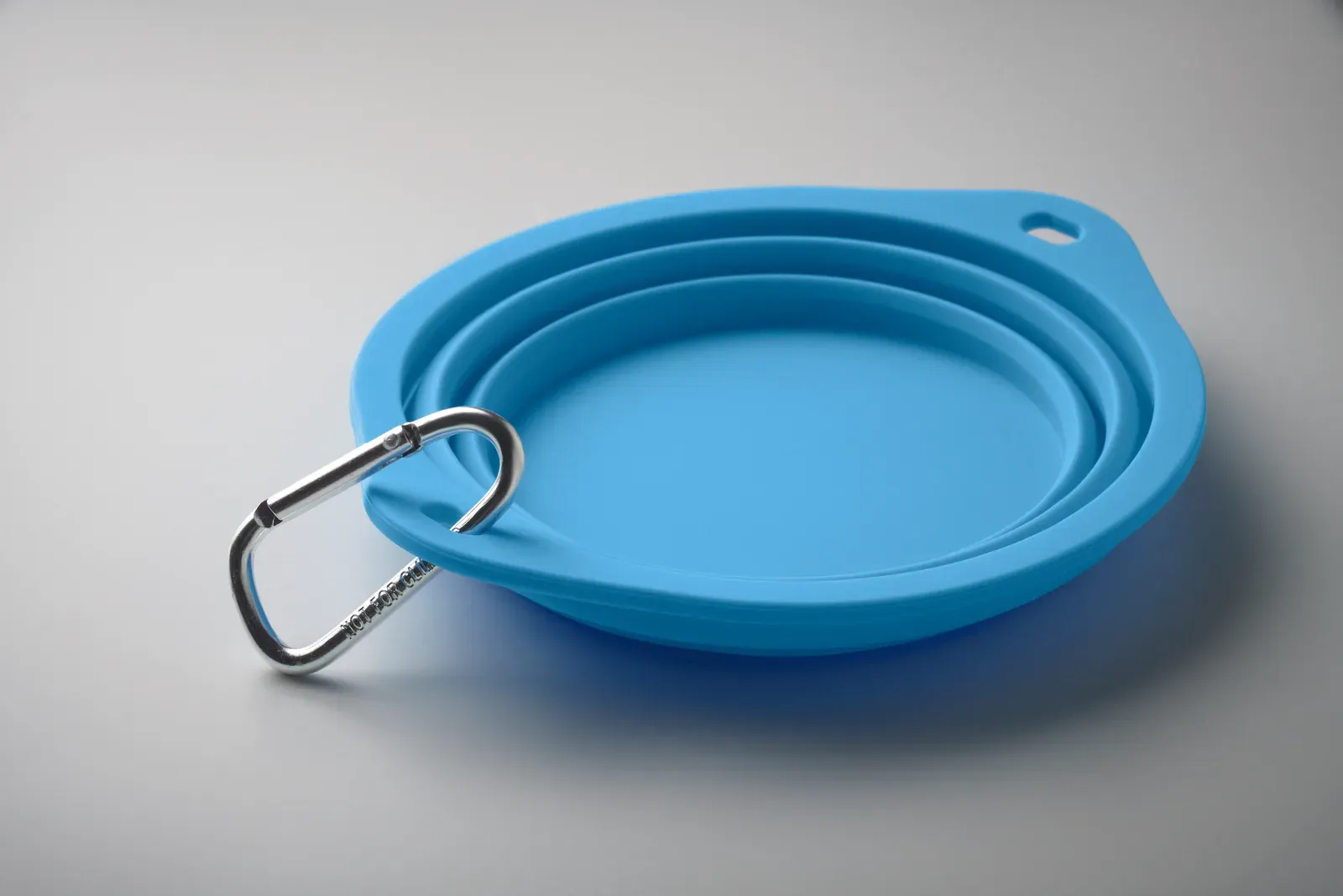 Kolapdier – Collapsible Portable Silicone Single Drinking or Food PET Bowl with Carabiner — Baby Blue
