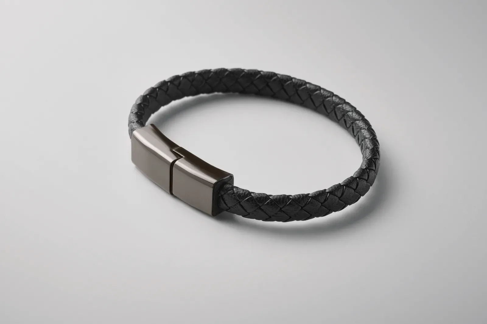 Fauleti Charge 60W Charging Cable Bracelet – PU with Zinc Alloy Braid — Black
