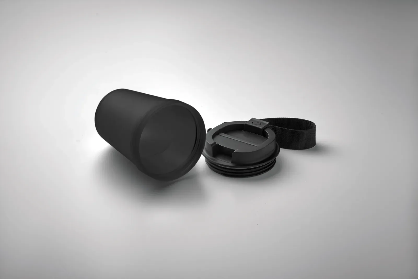 Isforden Tumbler – Single Wall Tumbler in PP, with RPET Polyester Strap — Black