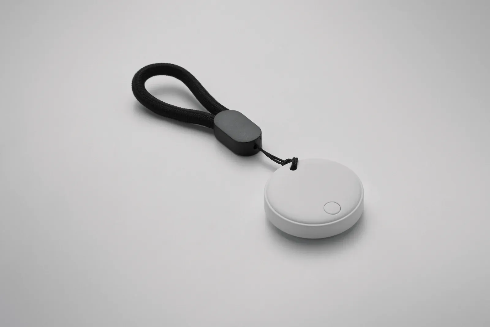 Findmy Smart Bluetooth Tracker – Apple Find My & Google Find Hub Compatible — White