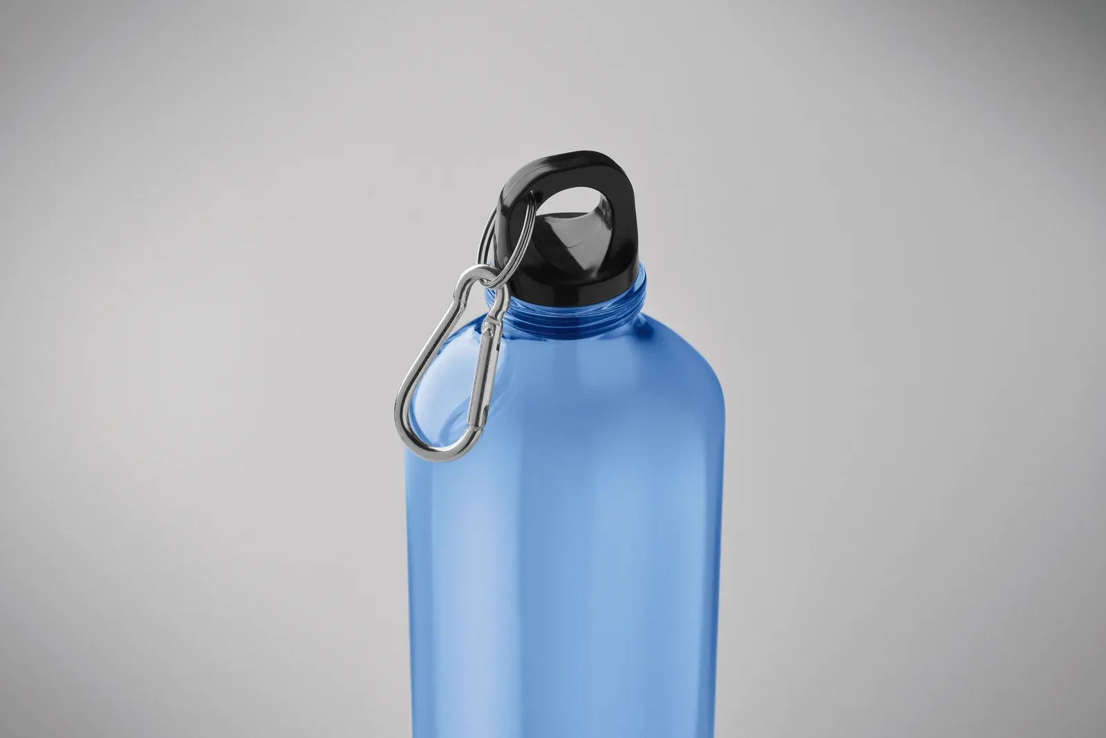 Moss Re750 – Drinking Bottle in RPET with Carabiner