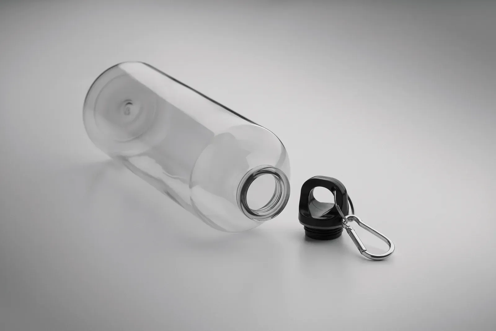 Moss Re750 – Drinking Bottle in RPET with Carabiner — Transparent