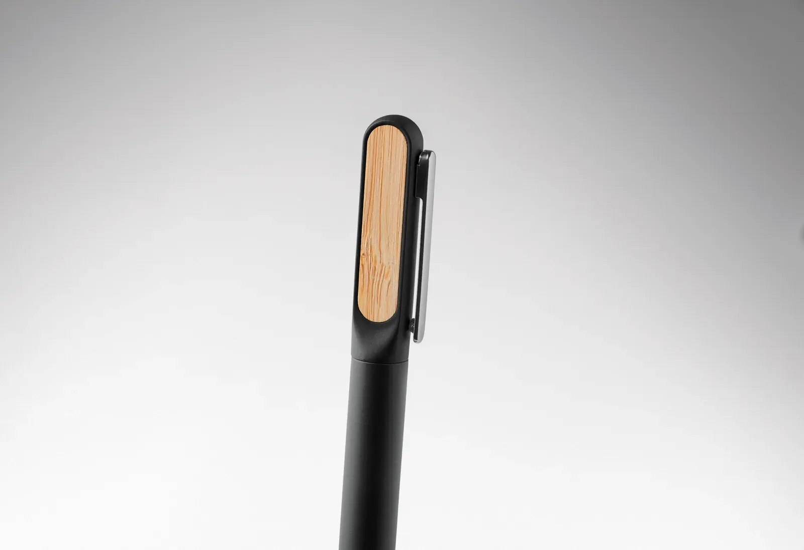 Aluba Twist Ballpen – Recycled Aluminium Barrel with Bamboo Detail — Black