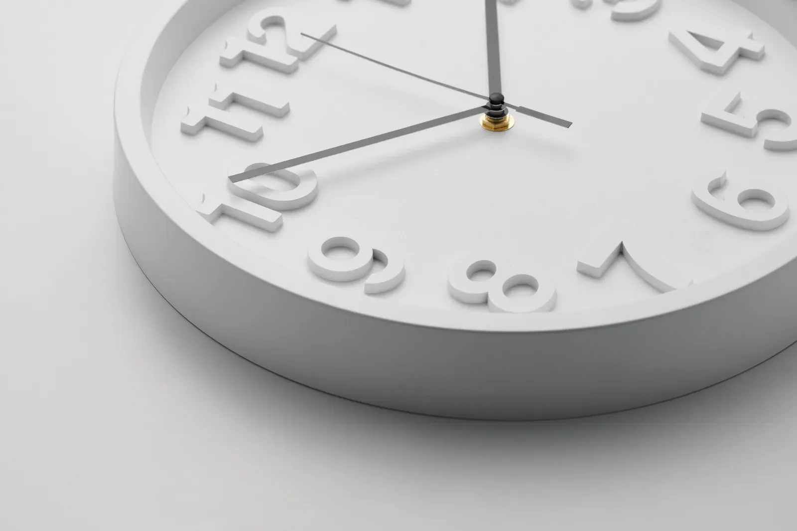 Muro Silent Wall Clock – Aluminium Hands — White
