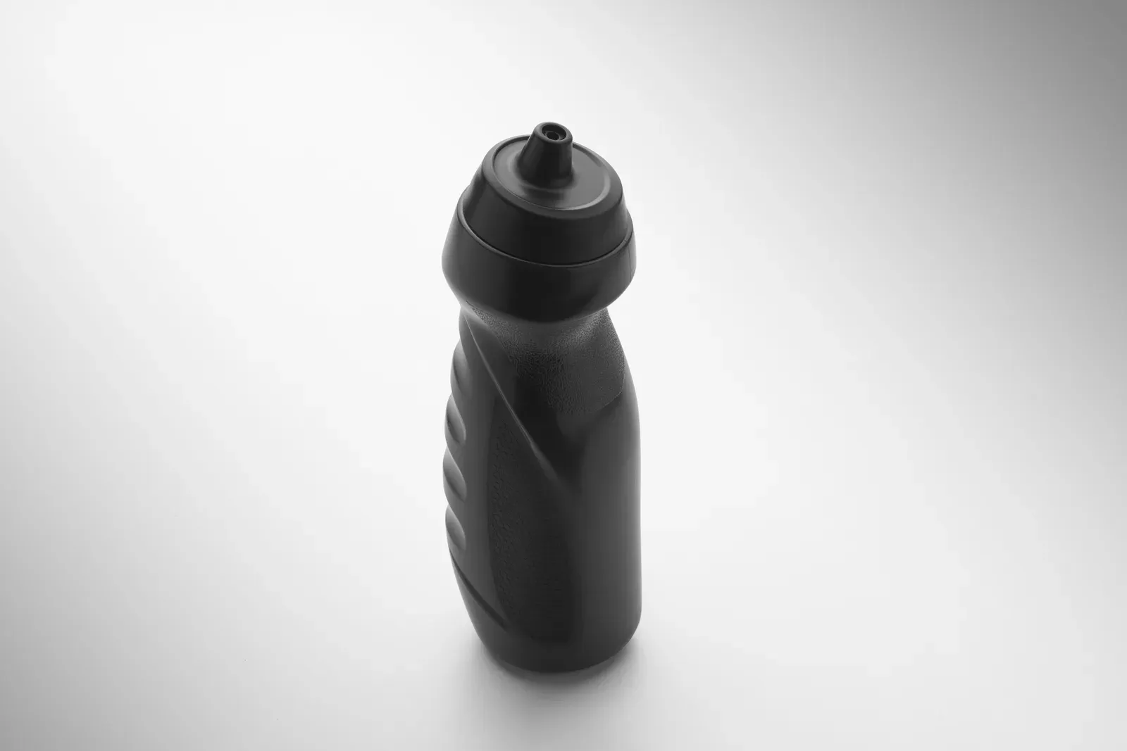 Fersk – Sports Bottle with Convenient Handgrip in Solid PE Plastic — Black