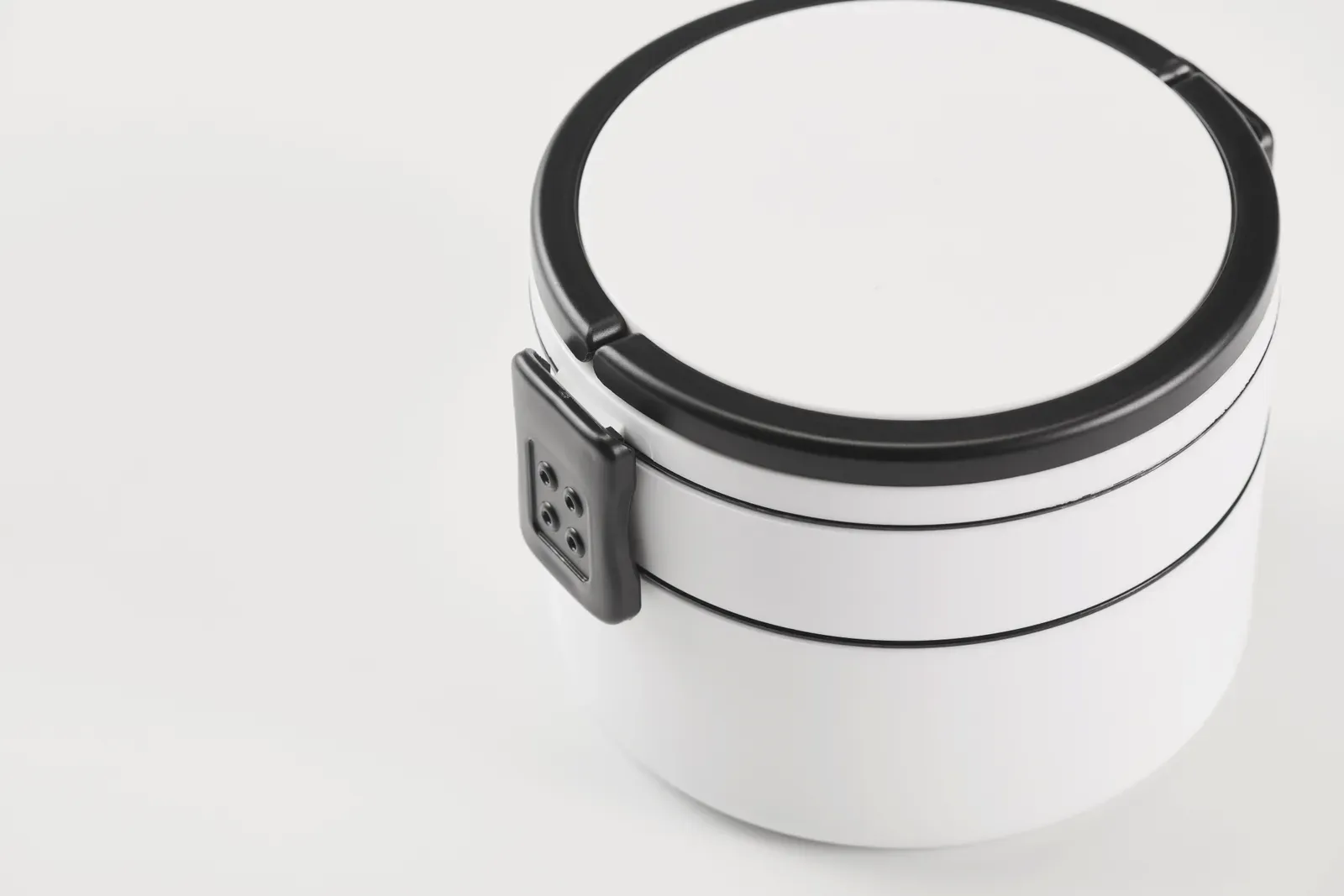 Ensala – Two-Tier Round Lunch Box Made of PP with Side Clip Closure and Handles; Includes Inner Lids in White — White