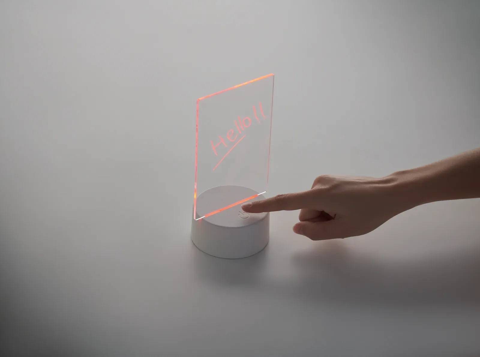 Ledmemo – Rechargeable RGB Table Lamp in Iron with 39 LED Lights and Stepless Dimming; With Warm or Color-Changing Light — White