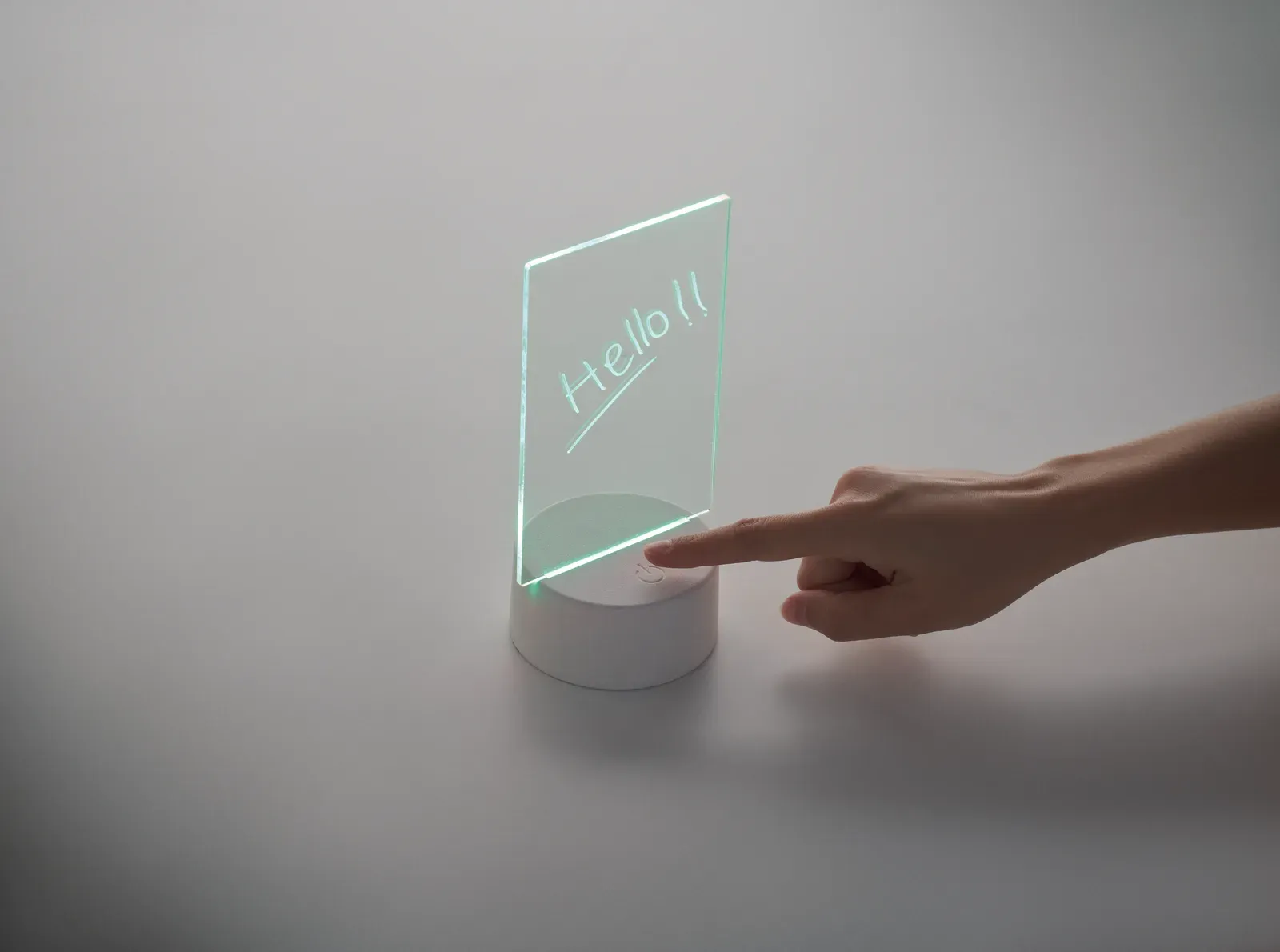 Ledmemo – Rechargeable RGB Table Lamp in Iron with 39 LED Lights and Stepless Dimming; With Warm or Color-Changing Light — White