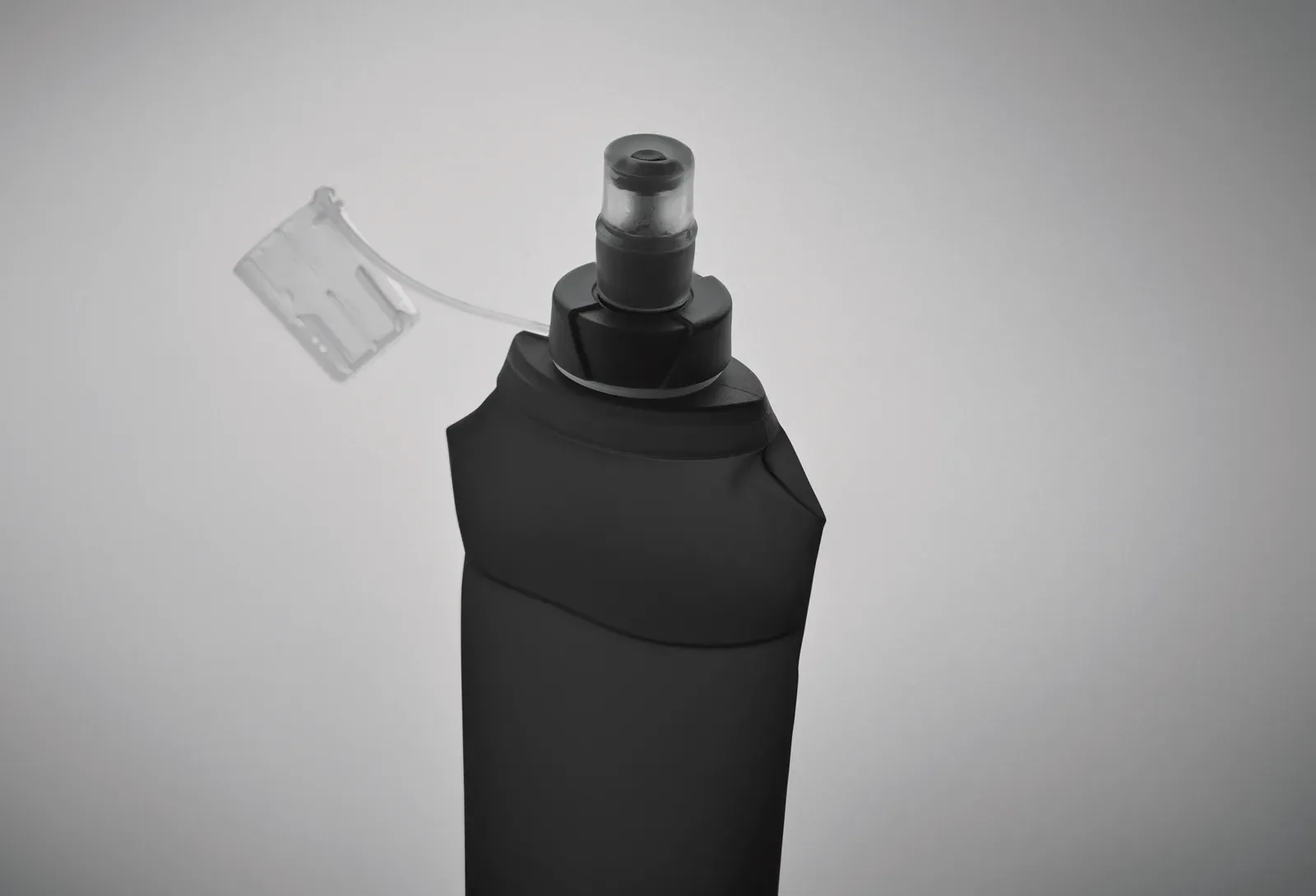 Biter – Collapsible Silicone Bottle with Stainless Steel Lid and Aluminium Carabiner — Black