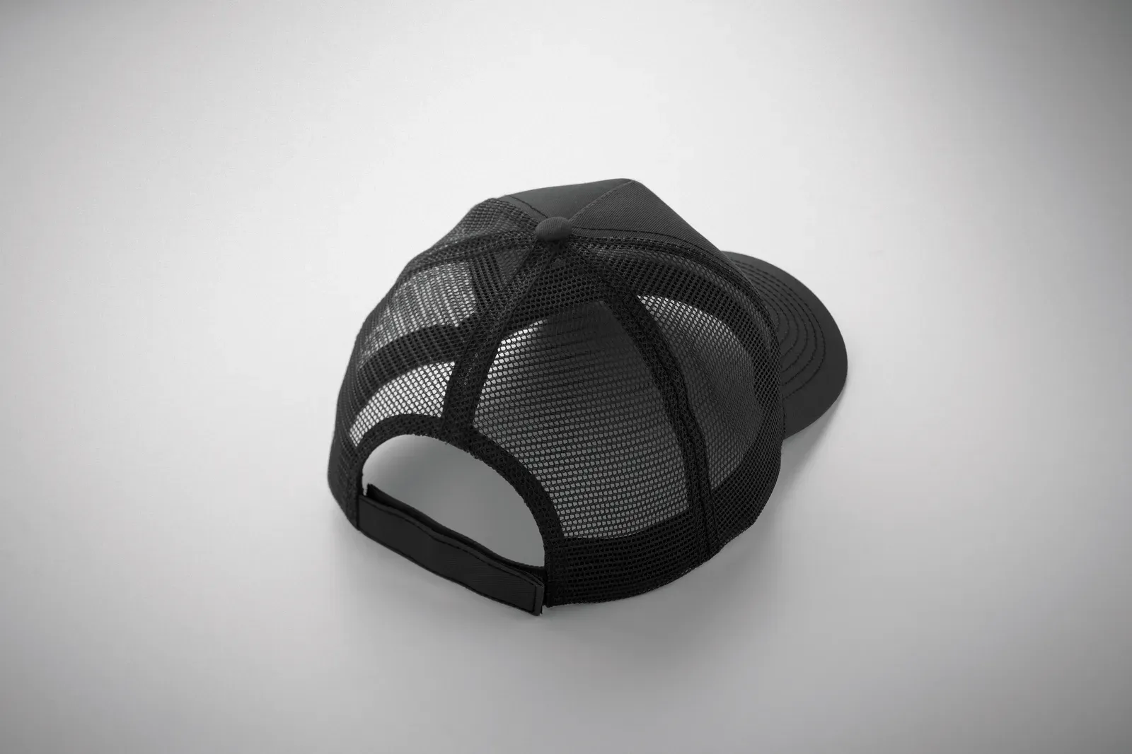 Blist 5-Panel Trucker Cap — Black