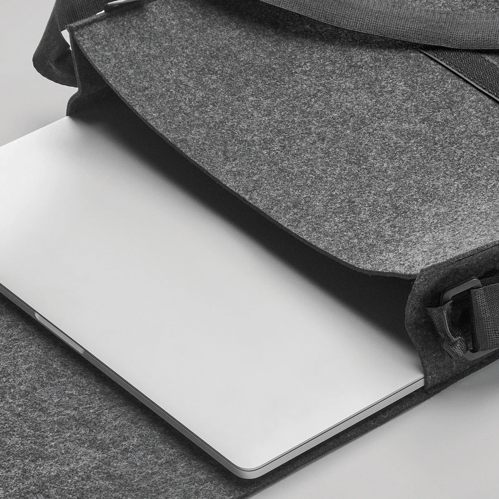 RPET Bag Baglo with 15 Inch Fit 40.5X7X28 cm MO6186 Bag Bulk Orders — Stone Grey