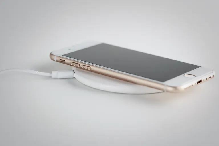 Twing Recycled ABS Wireless Charger – 10W Quick Charging