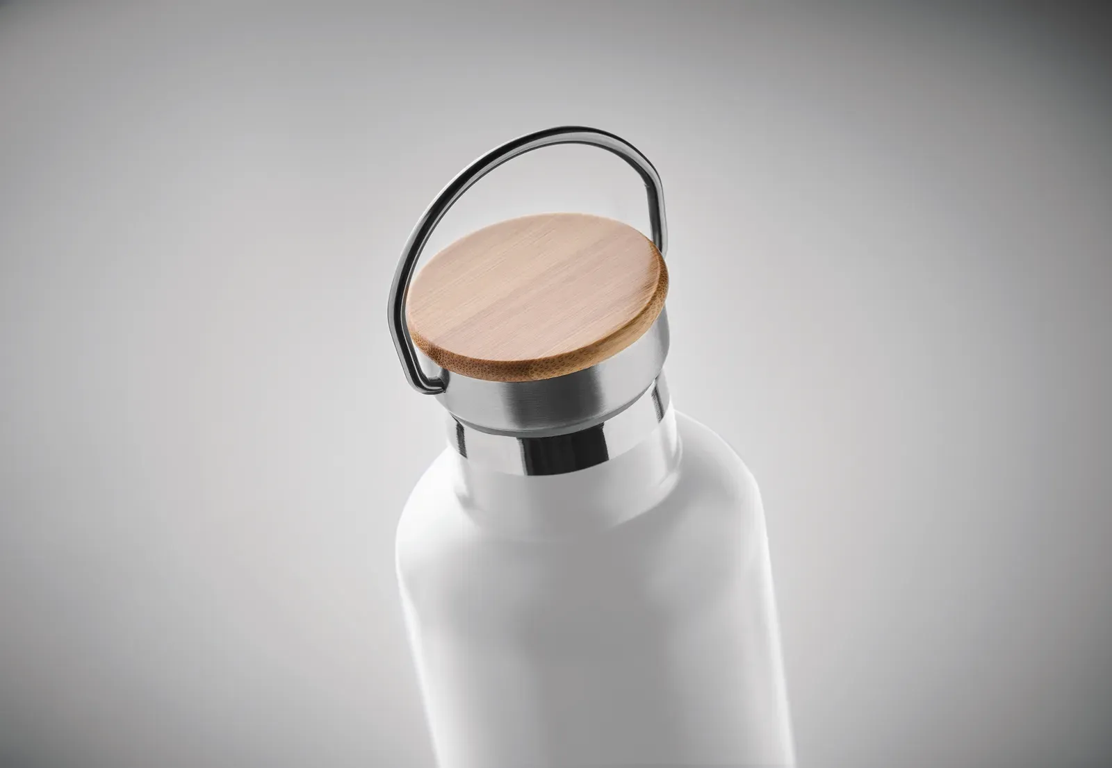Helsinki Large – Double Wall Stainless Steel Insulating Vacuum Flask with Bamboo Lid and Carry Handle — White