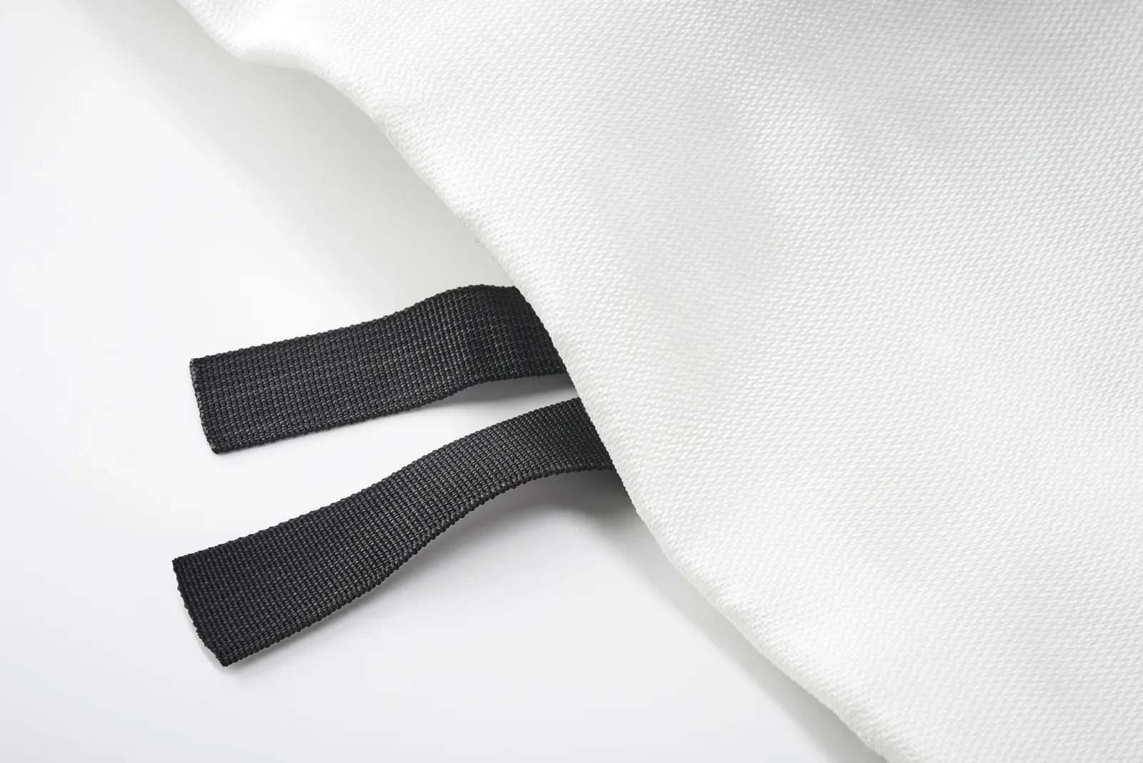 Vatra – Fire Blanket Made of Glass Fibre Presented in a PVC Pouch — Red