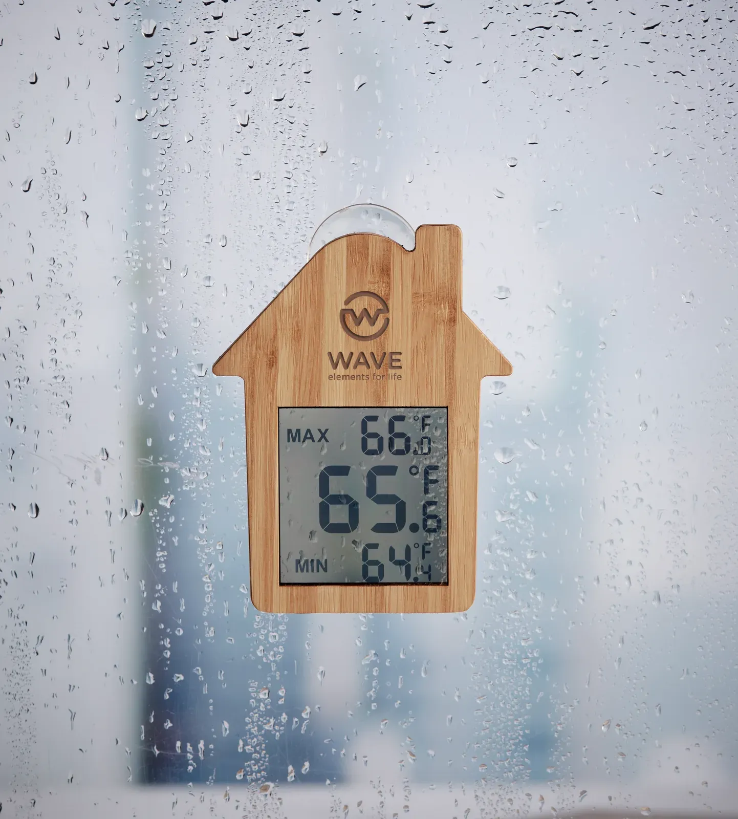 Hisa Bamboo Weather Station – House-Shaped with Suction Cup — Wood